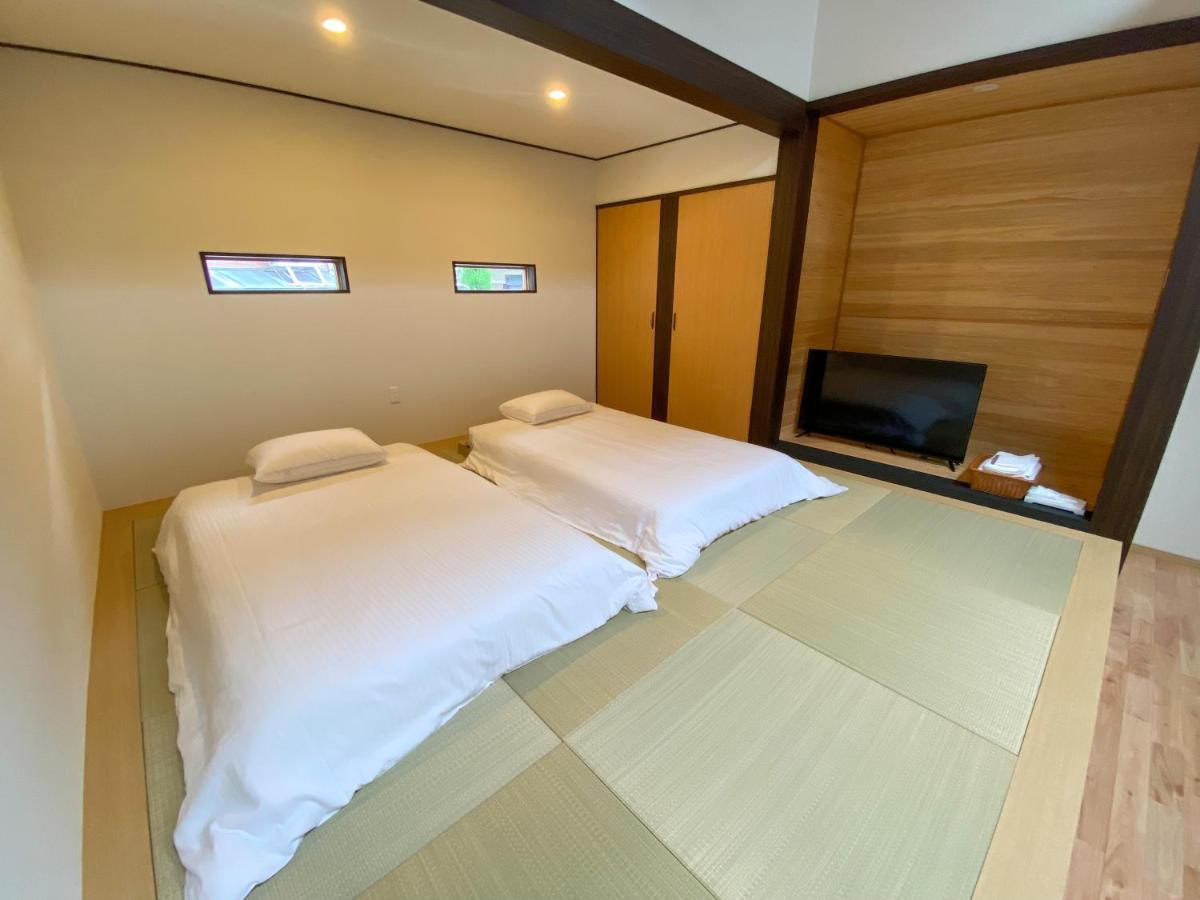 Villa Miyako 源泉かけ流し客室温泉ヴィラ みやこ別邸 Goto Esterno foto